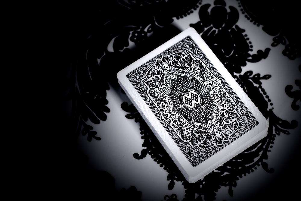ARRCO White Playing Cards USPCC - Image 5
