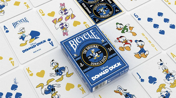 Bicycle Disney Mickey and Friends 6-Deck Box Set - Image 9