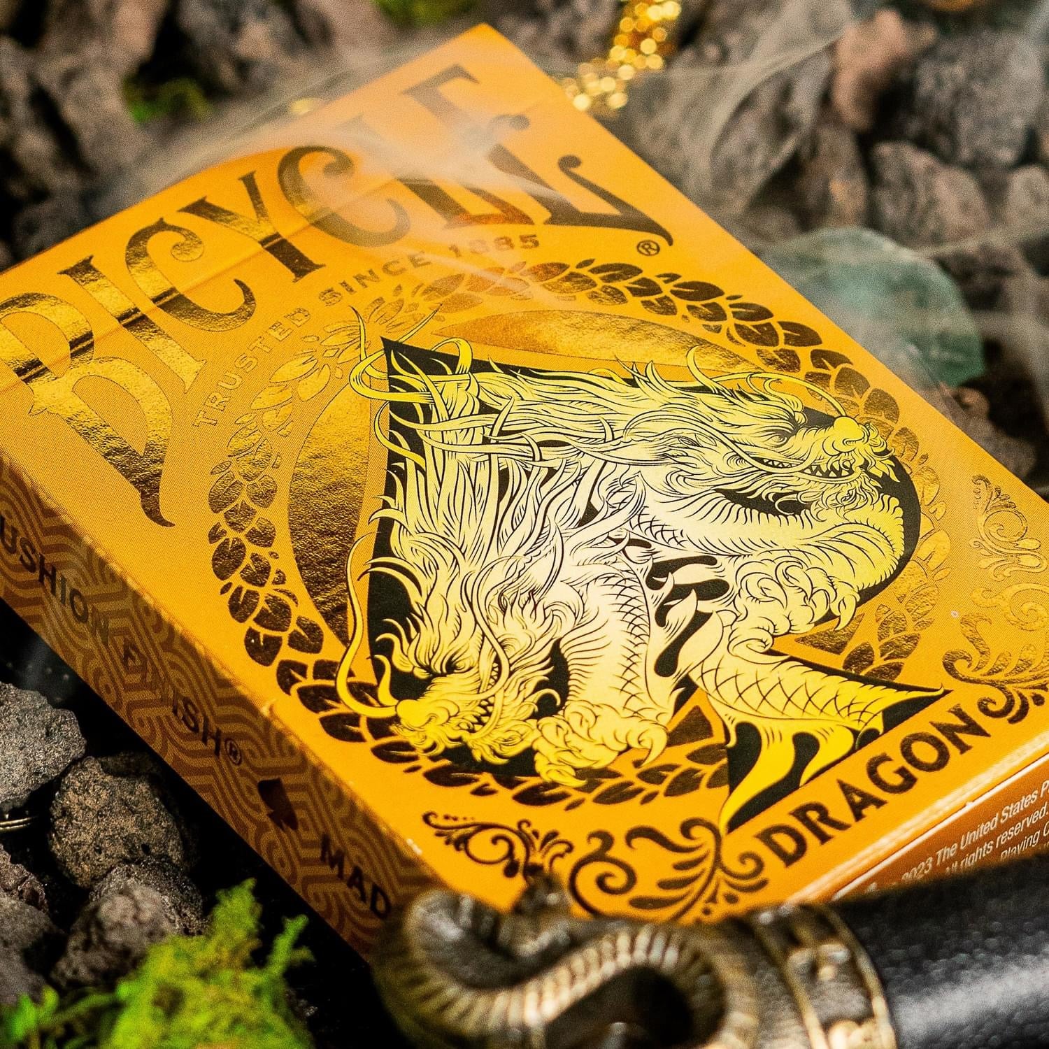 Bicycle Gold Dragon Playing Cards - Image 5