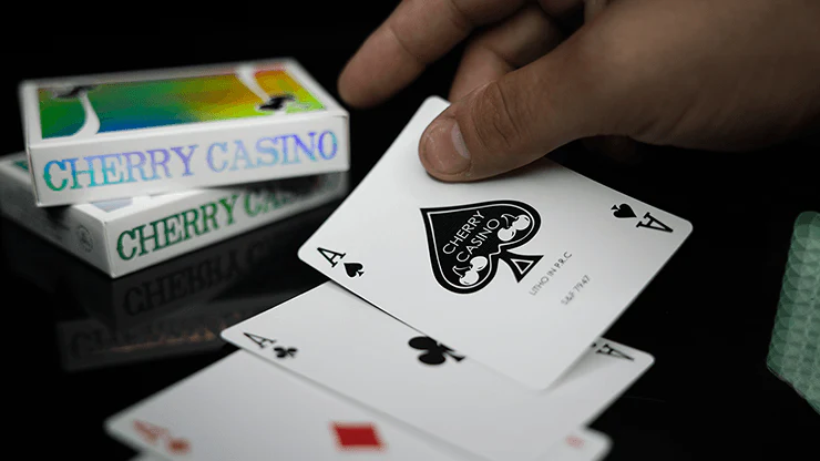 Cherry Casino Sands Mirage Holographic – World’s First Double Hot Foil Playing Cards - Image 5