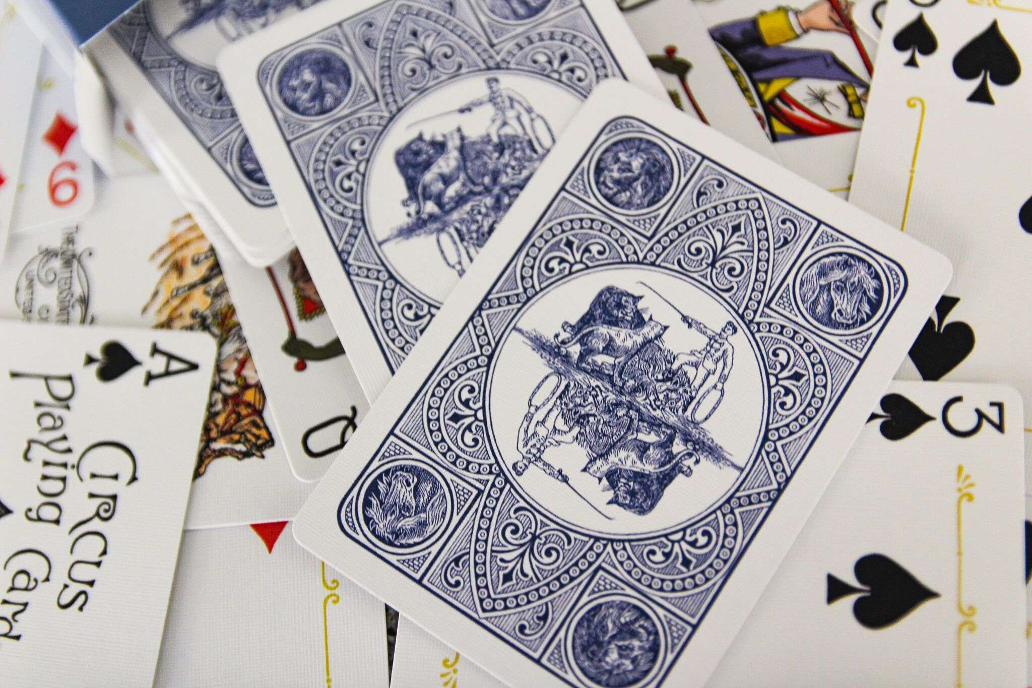 Circus Reproduction Gilded Playing Cards USPCC - Image 10