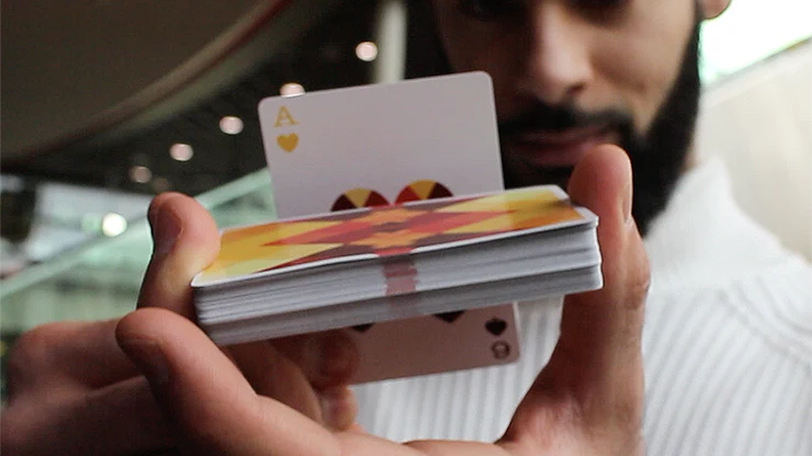 Diamon No 5 Winter Warmth Playing Cards USPCC - Image 3