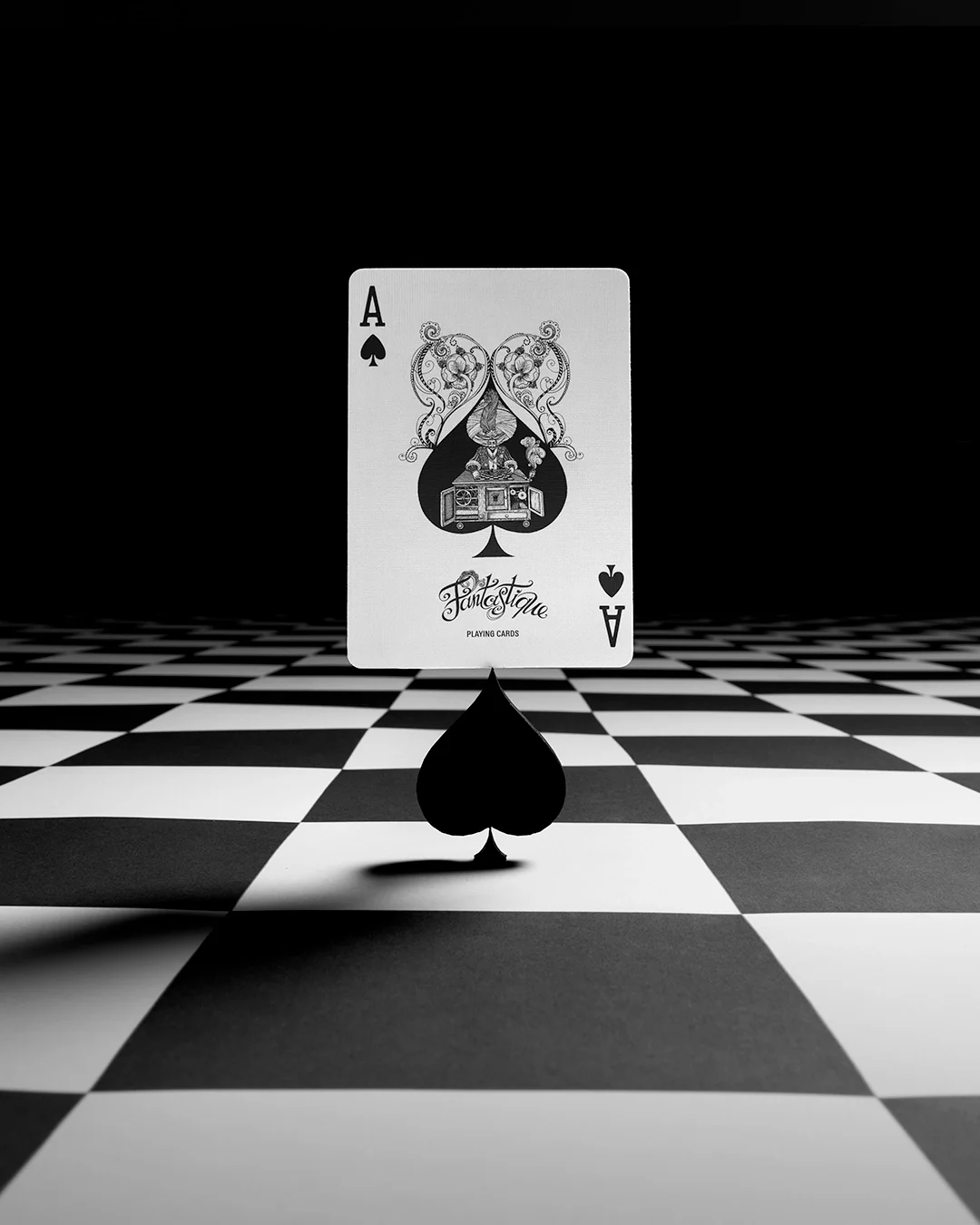 Fantastique Playing Cards - Image 4