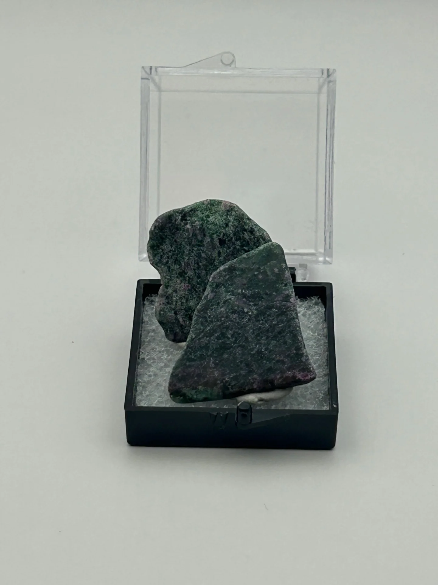 Fluorescent Ruby in Smaragdite