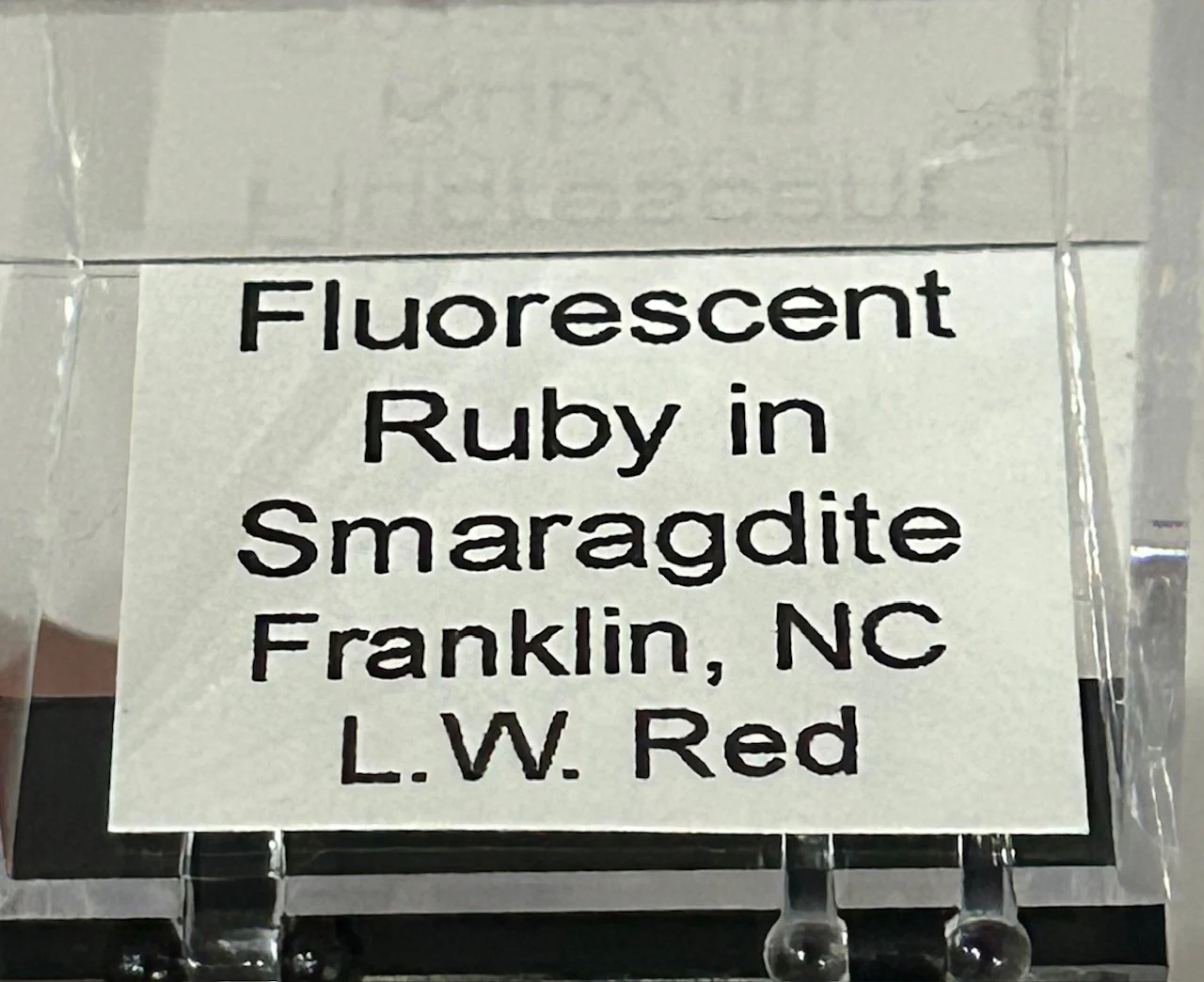 Fluorescent Ruby in Smaragdite - Image 7