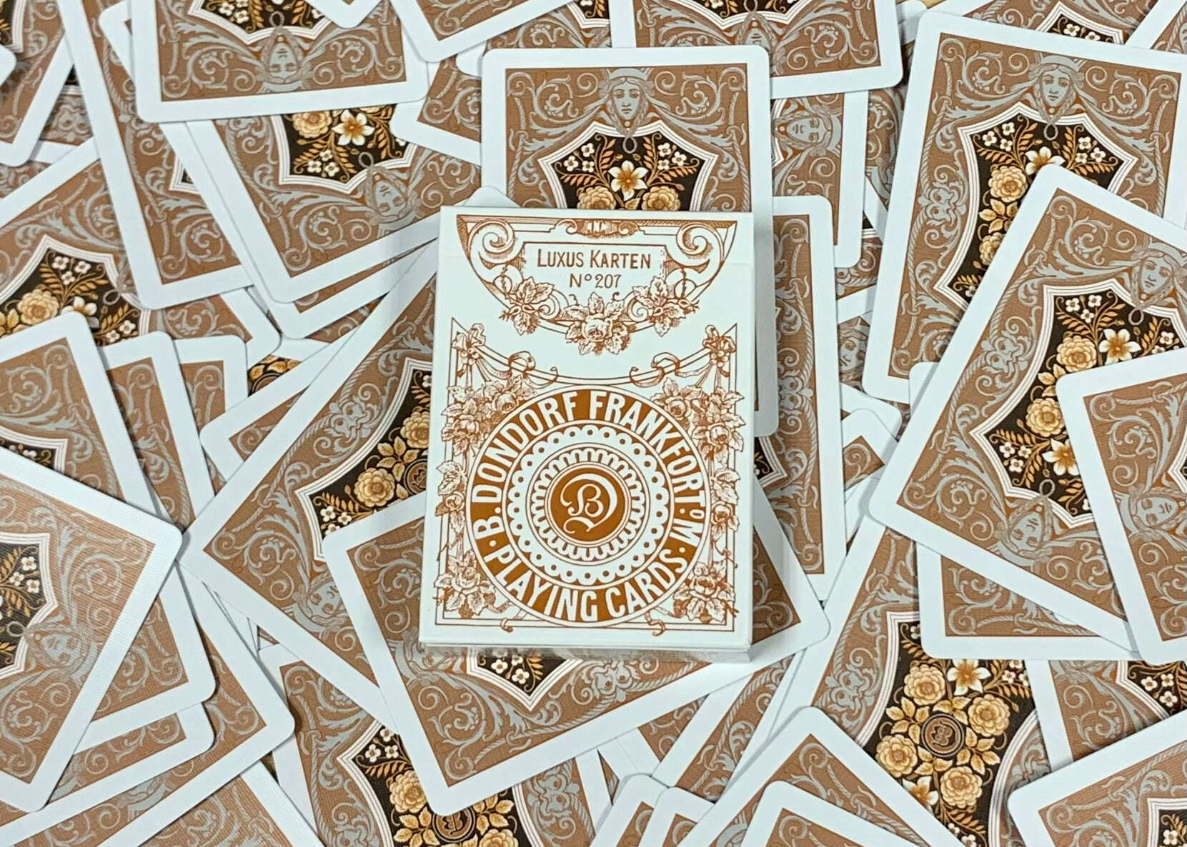Four Continents Copper Playing Cards USPCC - Image 2