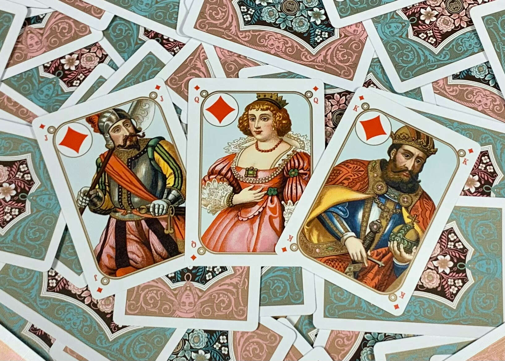 Four Continents Playing Cards USPCC - Image 9