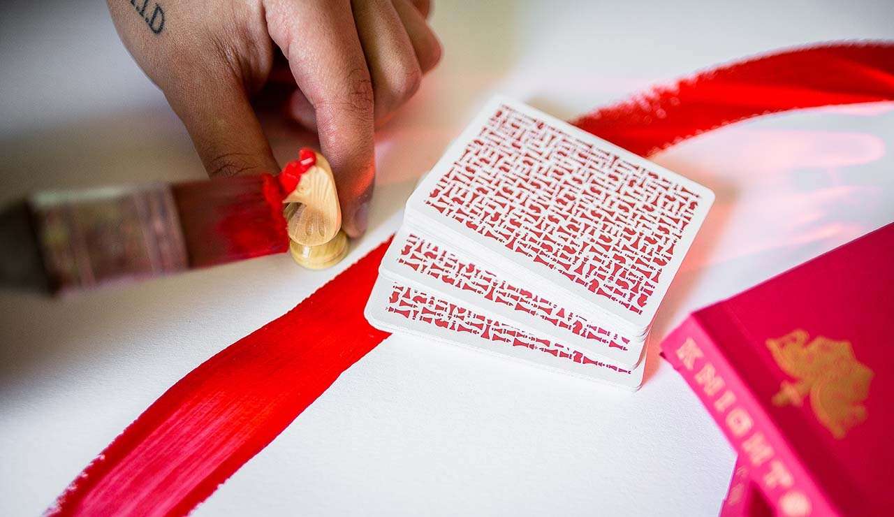 Knights Red Playing Cards USPCC - Image 2