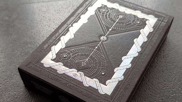 Monolith Black Playing Cards Cartamundi - Image 7
