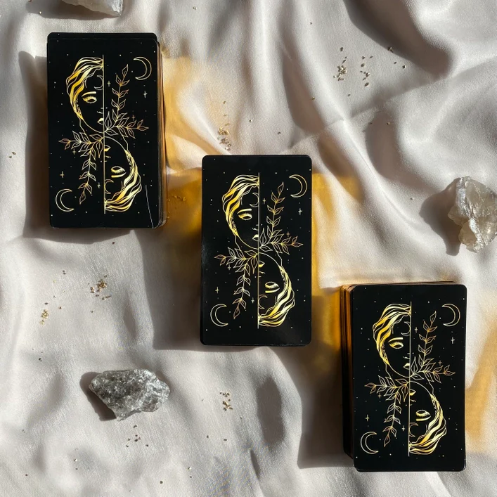New Moon Tarot Deck - Gold Gilded - Image 8