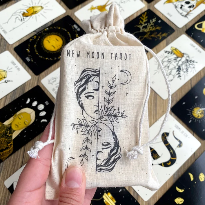 New Moon Tarot Deck - Gold Gilded - Image 9