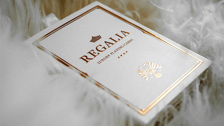 Regalia White Gold Luxury Playing Cards Cartamundi - Image 6