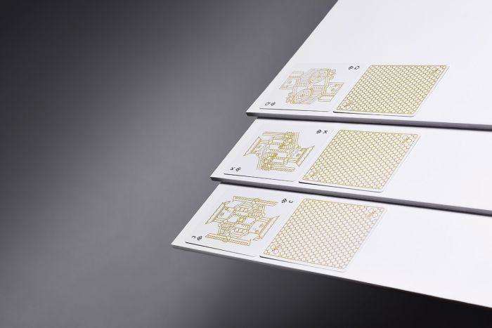 Super Bees v2 Playing Cards Cartamundi - Image 3