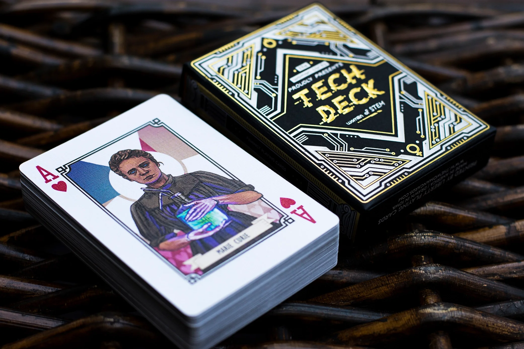 The Woman Cards: Tech Deck - Image 4