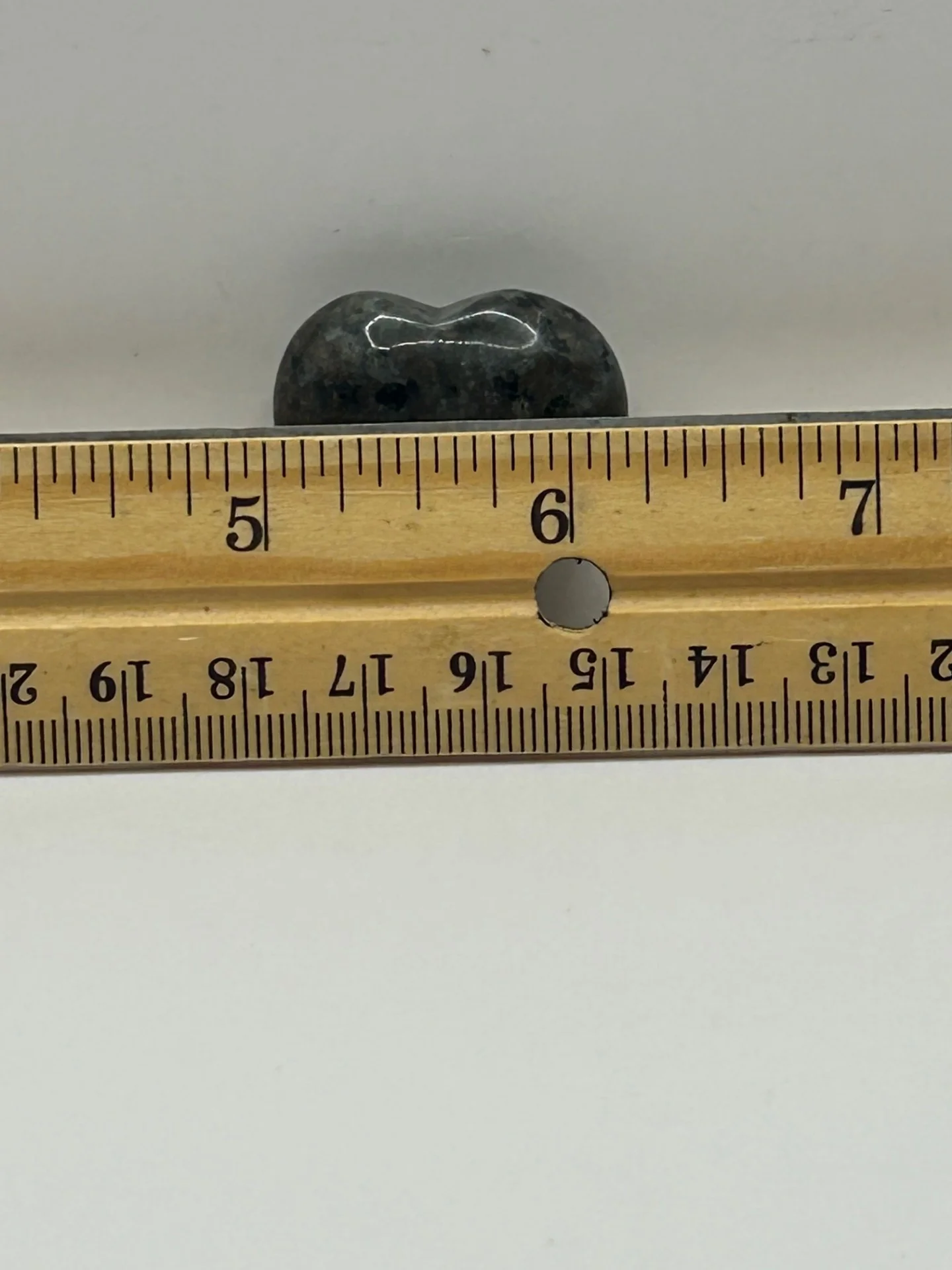 Yooperlite (Syenite with Sodalite) Heart Stone - Image 5