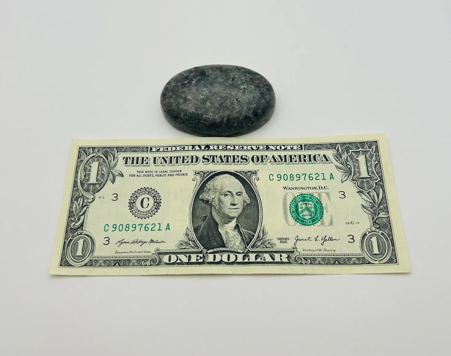 Yooperlite (Syenite with Sodalite) Palm Stone - Image 4